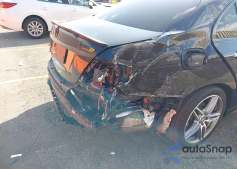 2017 Mercedes-Benz E 300 из США, поврежденный, VIN WDDZF4JB6HA178973